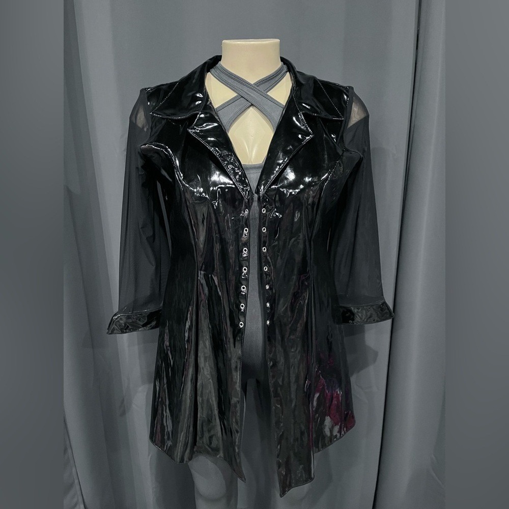 Women's 1x Diva‎ Black Faux Leather Jacket with Mesh Sleeves.